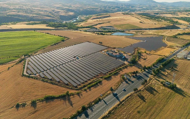 Соларен парк в България